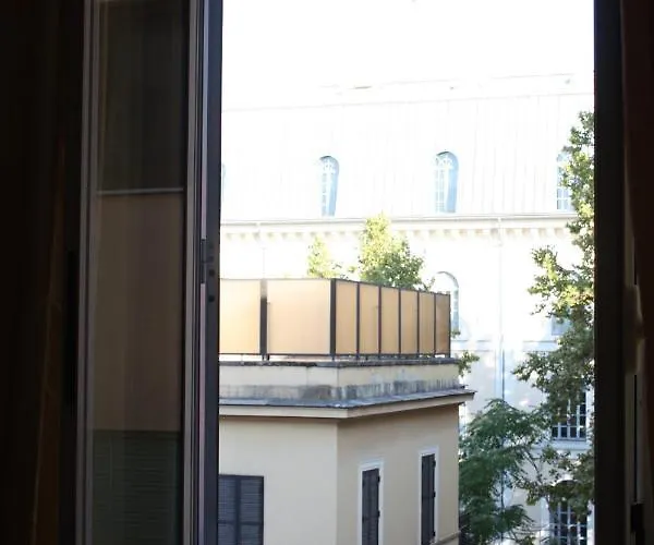 Nocleg ze śniadaniem Yiennese Two *